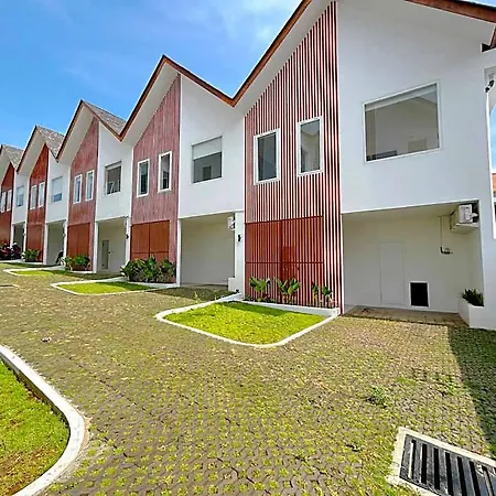 A.K.A Cemagi Townhouse
